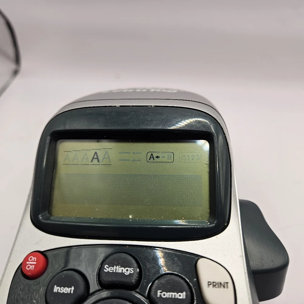 Dymo Letratag LT-100H Handheld Label Maker - 1970941 - Tested and working Used.